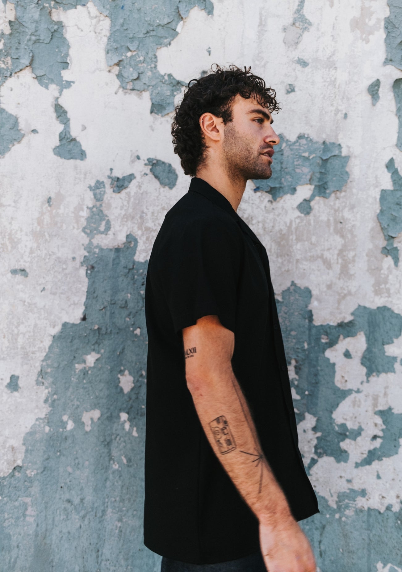 Men’s Black Linen Shirt – Short Sleeve, Retro Style